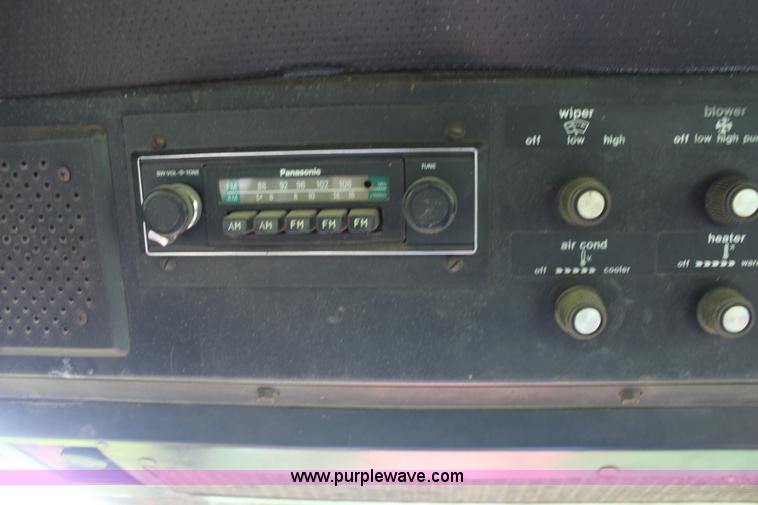 image for item K6801 1980 Allis Chalmers 7060 tractor