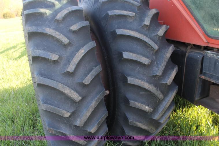 image for item K6801 1980 Allis Chalmers 7060 tractor