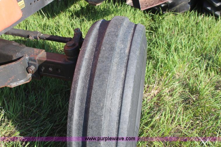 image for item K6801 1980 Allis Chalmers 7060 tractor