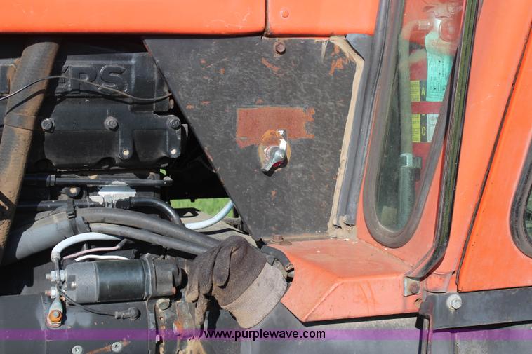 image for item K6801 1980 Allis Chalmers 7060 tractor