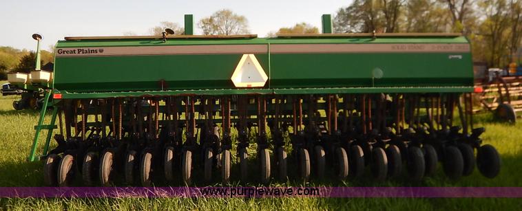 image for item K6817 Great Plains Solid Stand 15 grain drill