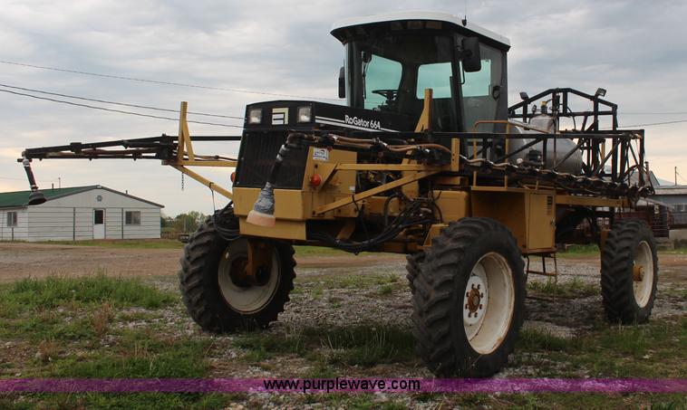 image for item K6948 1993 Ag-Chem RoGator 664 self-propelled sprayer