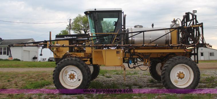 image for item K6948 1993 Ag-Chem RoGator 664 self-propelled sprayer