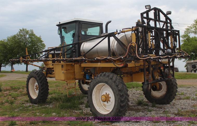 image for item K6948 1993 Ag-Chem RoGator 664 self-propelled sprayer