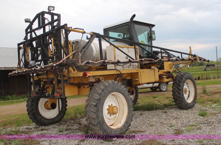 image for item K6948 1993 Ag-Chem RoGator 664 self-propelled sprayer