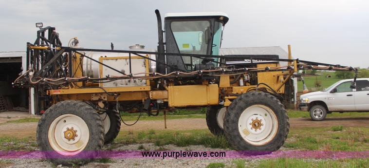 image for item K6948 1993 Ag-Chem RoGator 664 self-propelled sprayer
