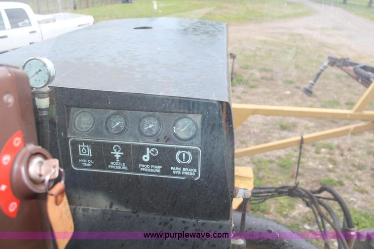 image for item K6948 1993 Ag-Chem RoGator 664 self-propelled sprayer