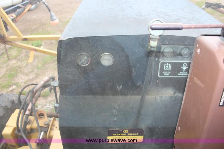 image for item K6948 1993 Ag-Chem RoGator 664 self-propelled sprayer