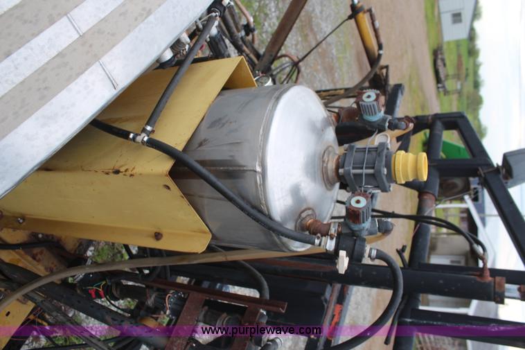 image for item K6948 1993 Ag-Chem RoGator 664 self-propelled sprayer