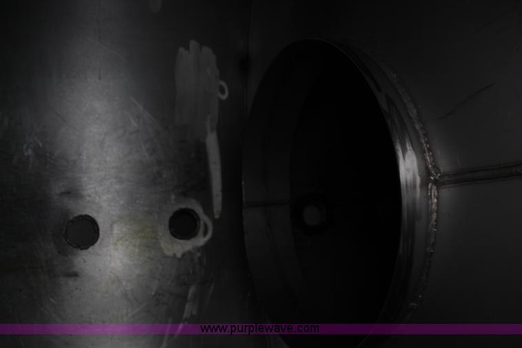 image for item K6948 1993 Ag-Chem RoGator 664 self-propelled sprayer