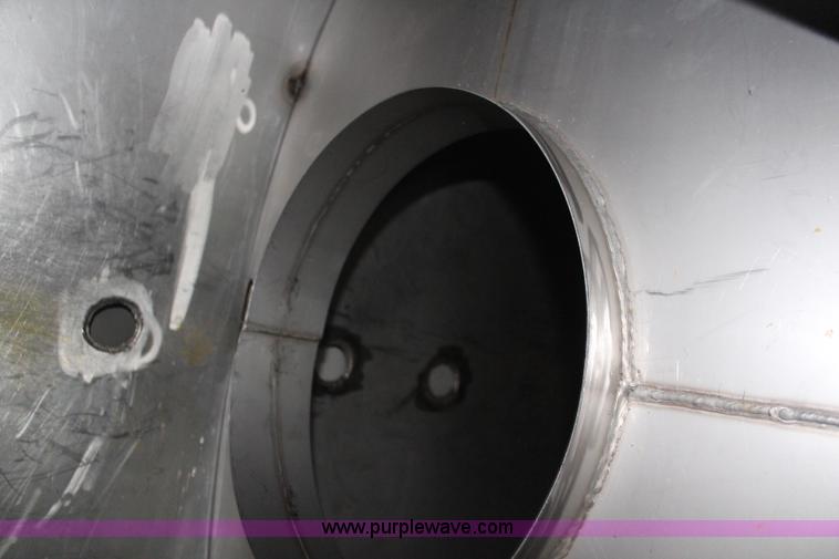 image for item K6948 1993 Ag-Chem RoGator 664 self-propelled sprayer