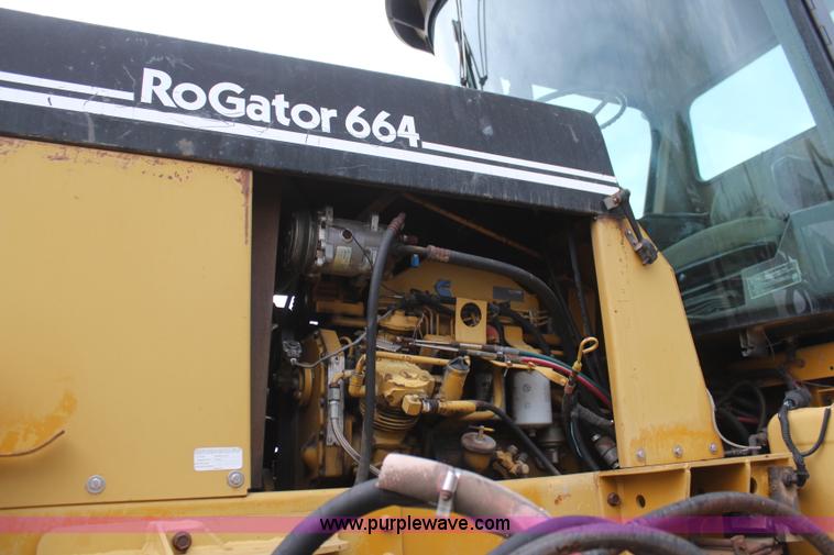 image for item K6948 1993 Ag-Chem RoGator 664 self-propelled sprayer