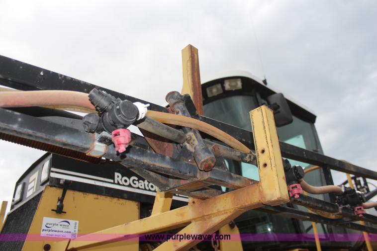 image for item K6948 1993 Ag-Chem RoGator 664 self-propelled sprayer