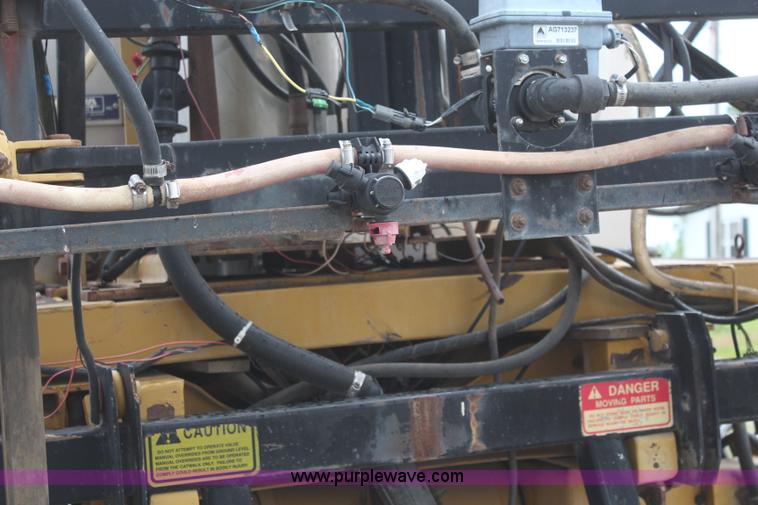 image for item K6948 1993 Ag-Chem RoGator 664 self-propelled sprayer