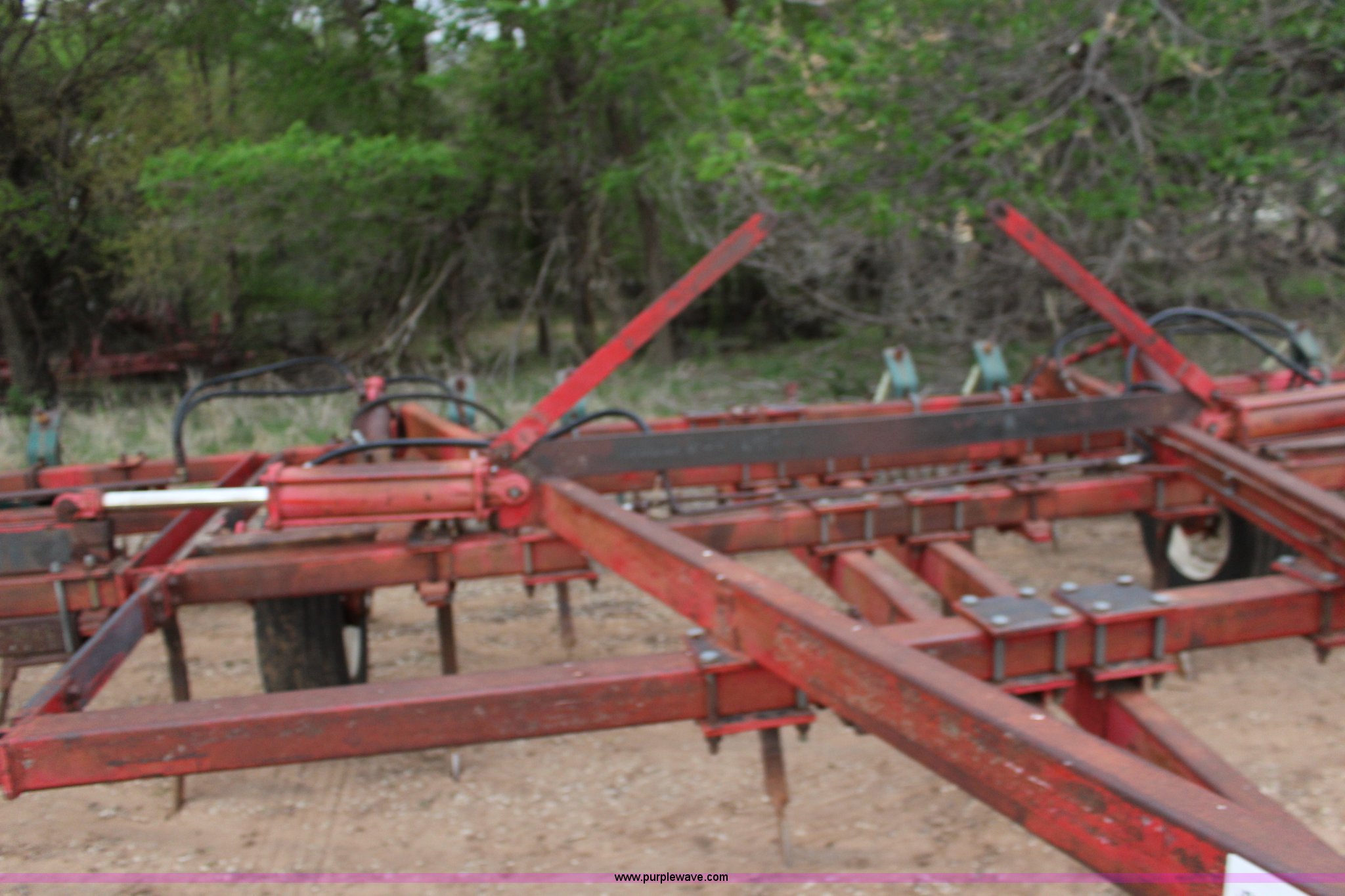MasseyFerguson 128 chisel plow with anhydrous points in Hazelton, KS Item F7700 sold Purple