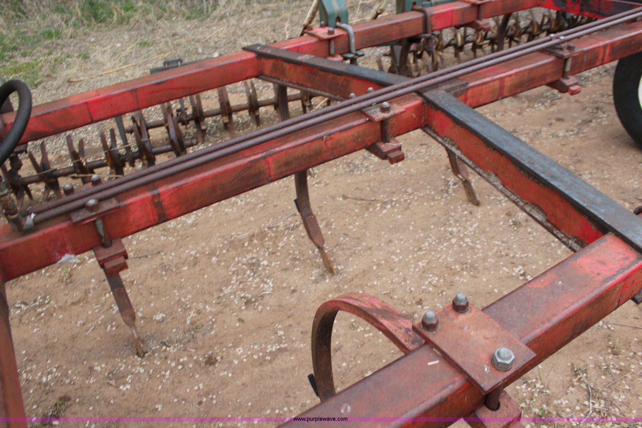 MasseyFerguson 128 chisel plow with anhydrous points in Hazelton, KS Item F7700 sold Purple