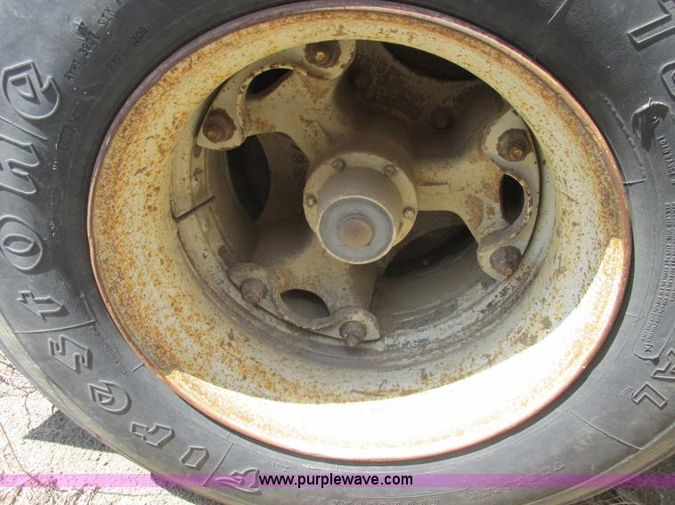 image for item A8790 1989 Ranch belly dump trailer