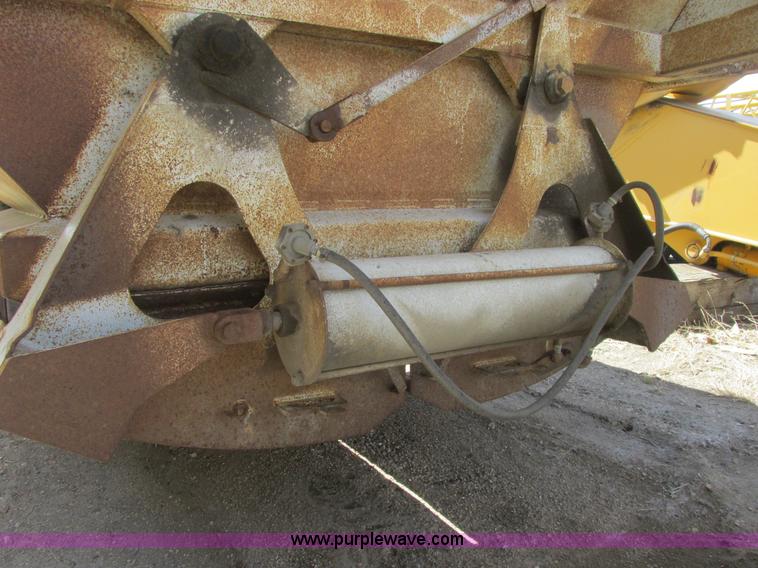 image for item A8790 1989 Ranch belly dump trailer