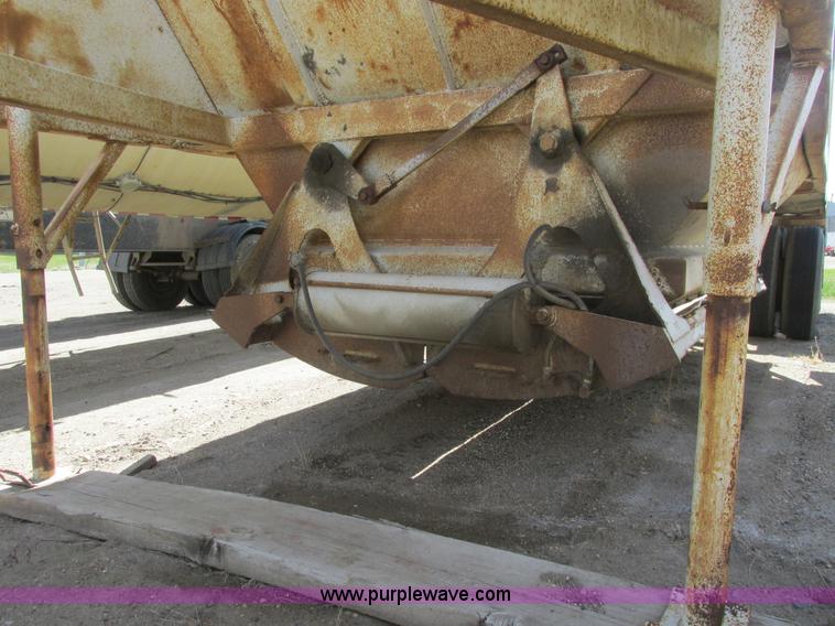image for item A8790 1989 Ranch belly dump trailer