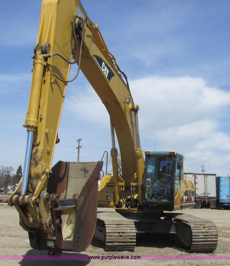 image for item A8792 2003 Caterpillar 330C L excavator