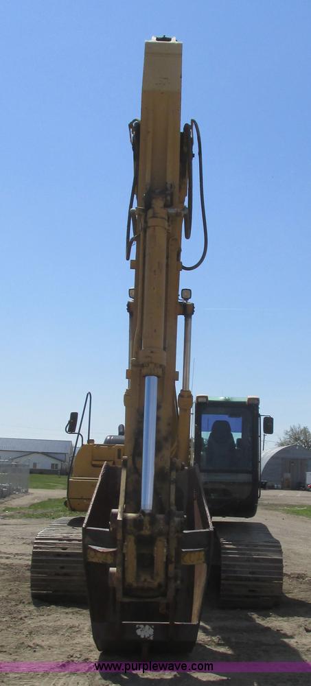 image for item A8792 2003 Caterpillar 330C L excavator