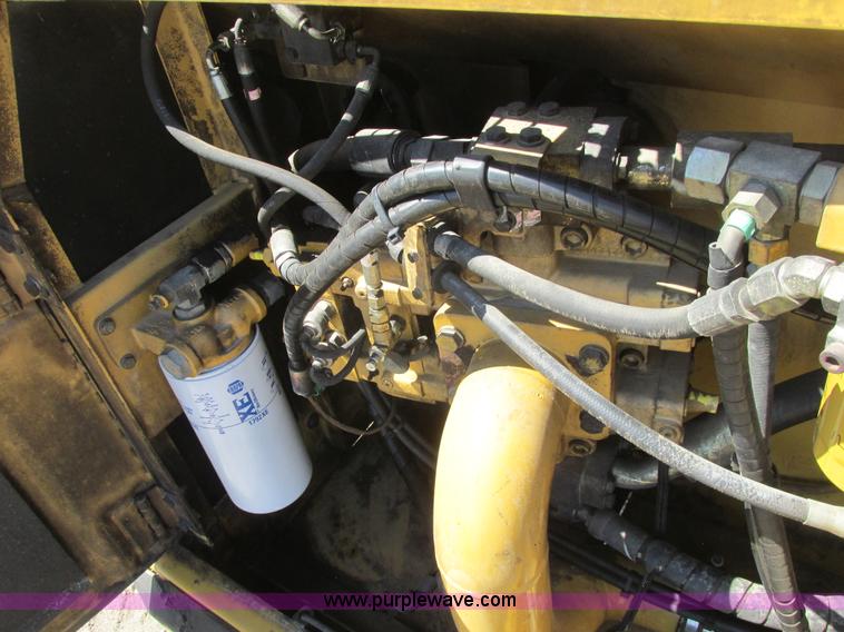 image for item A8792 2003 Caterpillar 330C L excavator