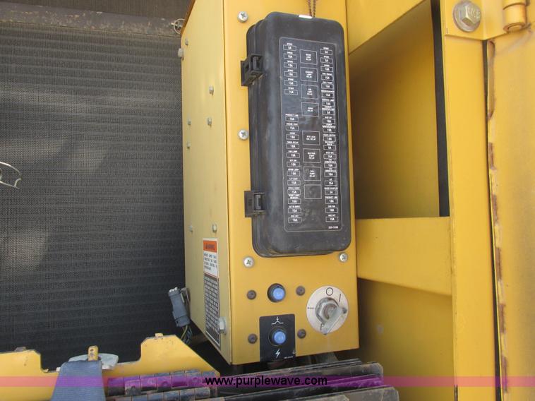 image for item A8792 2003 Caterpillar 330C L excavator