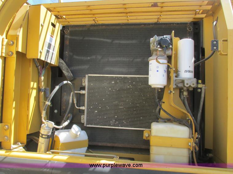 image for item A8792 2003 Caterpillar 330C L excavator