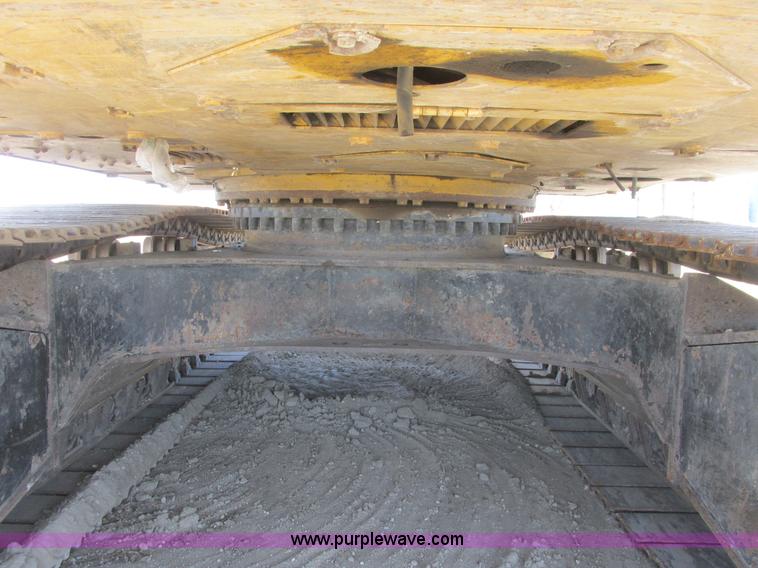 image for item A8792 2003 Caterpillar 330C L excavator