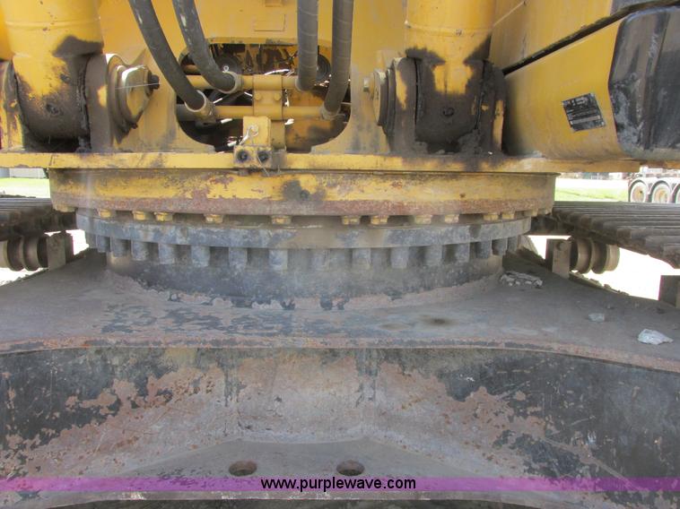 image for item A8792 2003 Caterpillar 330C L excavator