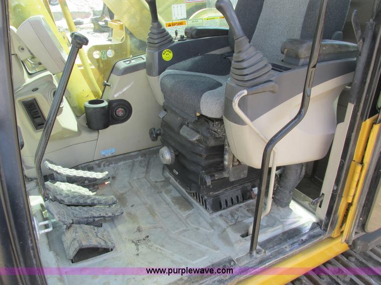 image for item A8792 2003 Caterpillar 330C L excavator