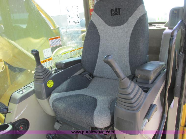 image for item A8792 2003 Caterpillar 330C L excavator