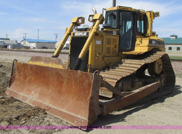 image for item A8793 2004 Caterpillar D6R LGP Series II dozer