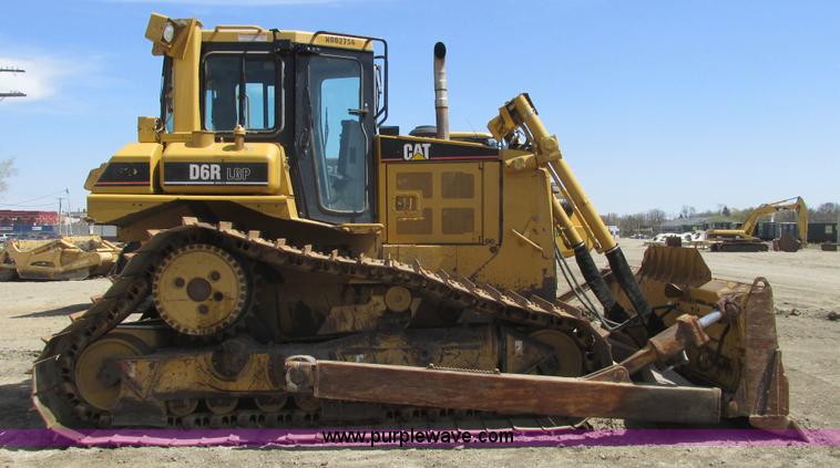 image for item A8793 2004 Caterpillar D6R LGP Series II dozer