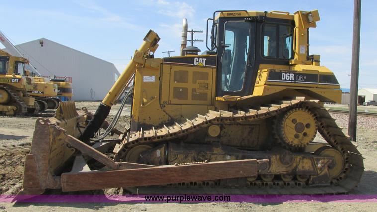 image for item A8793 2004 Caterpillar D6R LGP Series II dozer