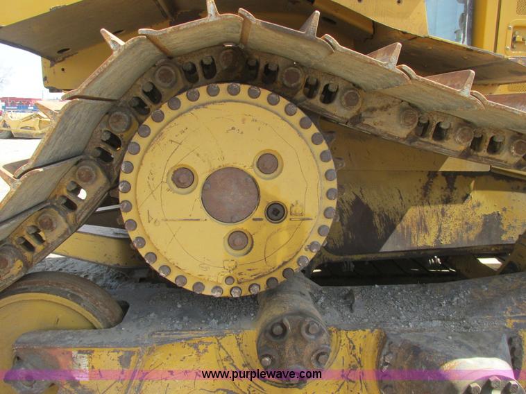 image for item A8793 2004 Caterpillar D6R LGP Series II dozer