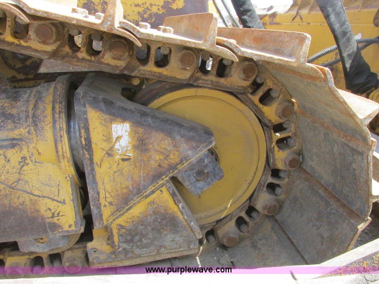 image for item A8793 2004 Caterpillar D6R LGP Series II dozer