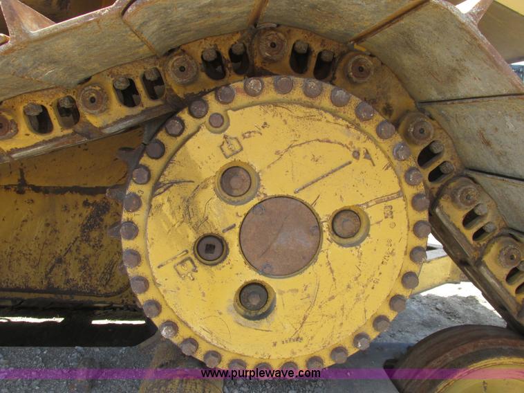 image for item A8793 2004 Caterpillar D6R LGP Series II dozer
