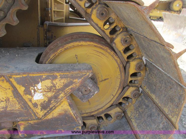 image for item A8793 2004 Caterpillar D6R LGP Series II dozer