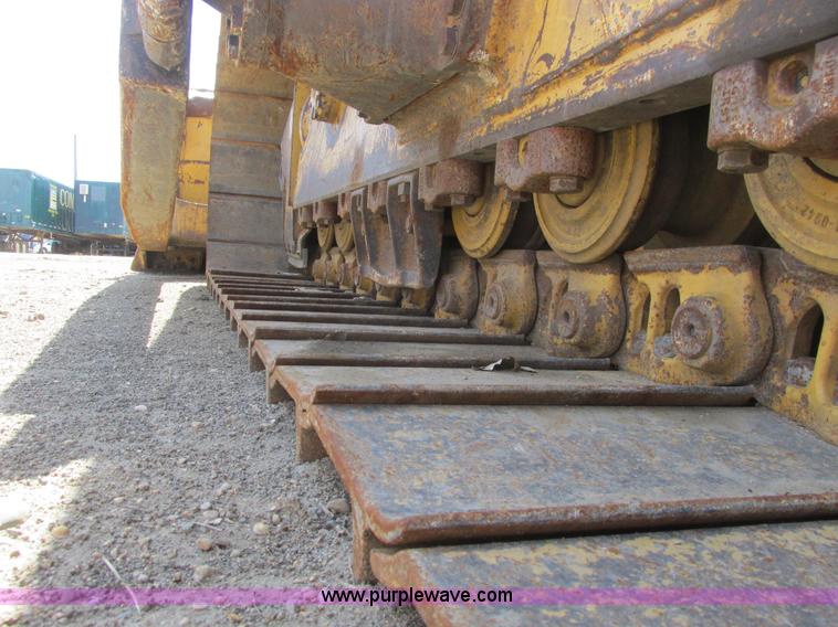 image for item A8793 2004 Caterpillar D6R LGP Series II dozer