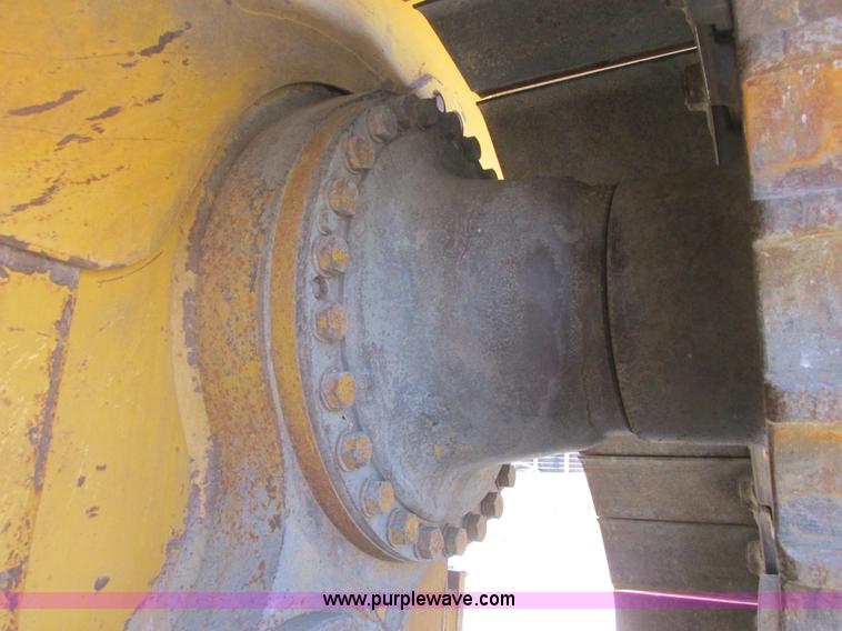 image for item A8793 2004 Caterpillar D6R LGP Series II dozer