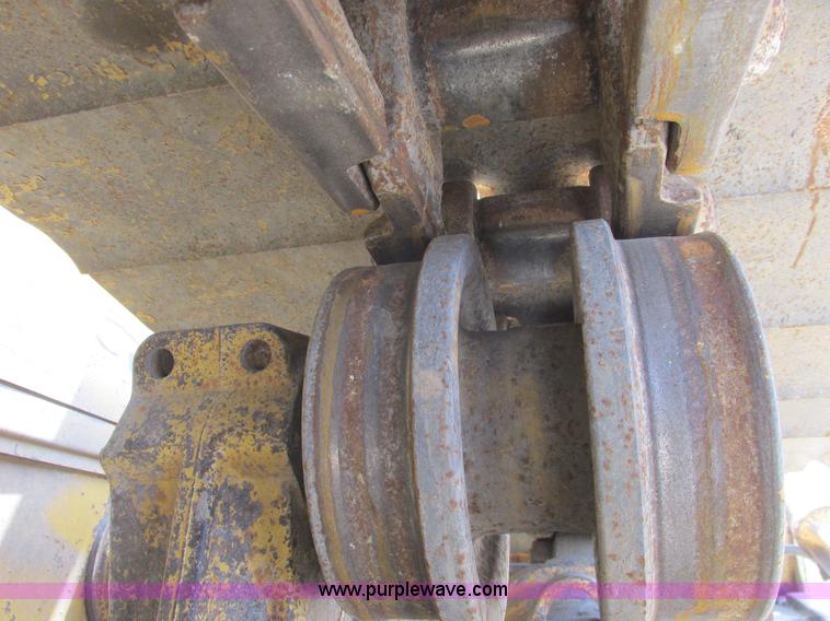 image for item A8793 2004 Caterpillar D6R LGP Series II dozer