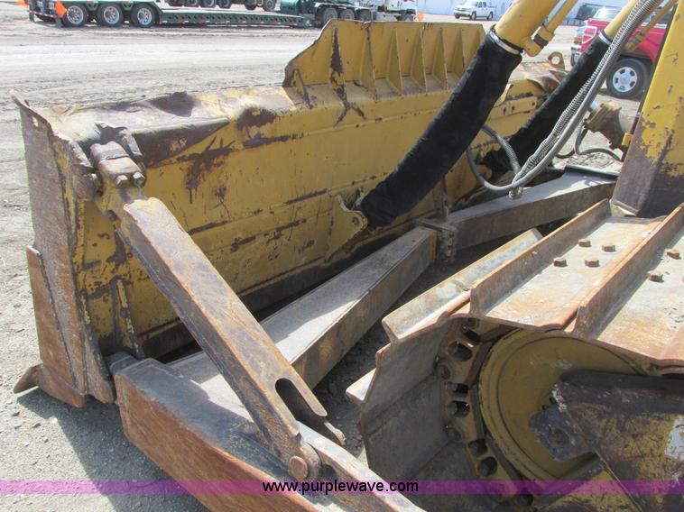 image for item A8793 2004 Caterpillar D6R LGP Series II dozer