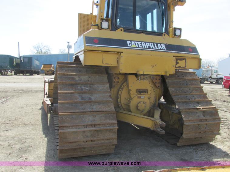 image for item A8793 2004 Caterpillar D6R LGP Series II dozer
