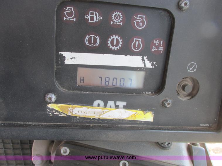 image for item A8793 2004 Caterpillar D6R LGP Series II dozer