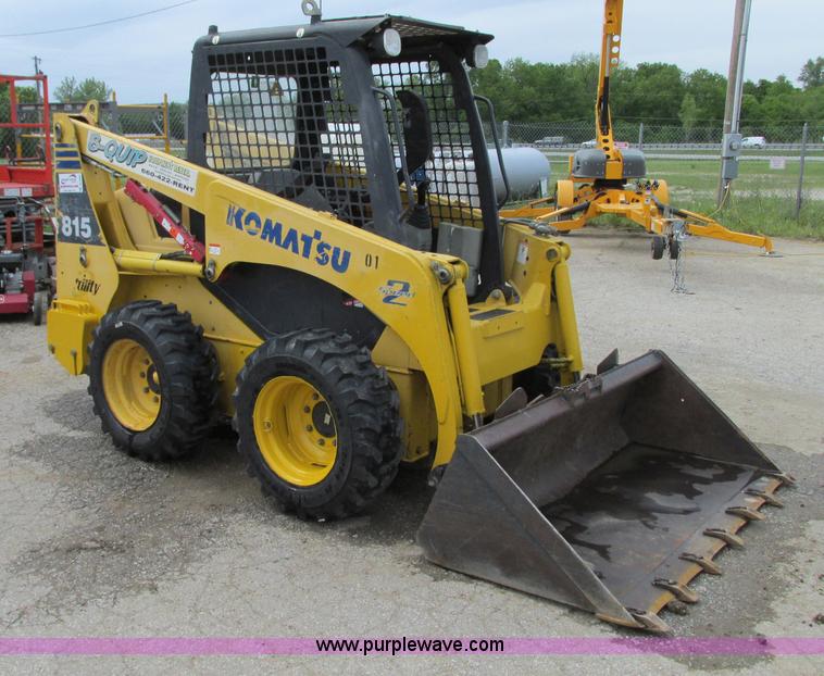 image for item B2946 2006 Komatsu SK815-5 skid steer