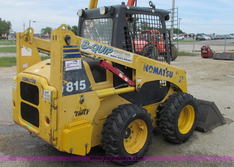 image for item B2946 2006 Komatsu SK815-5 skid steer