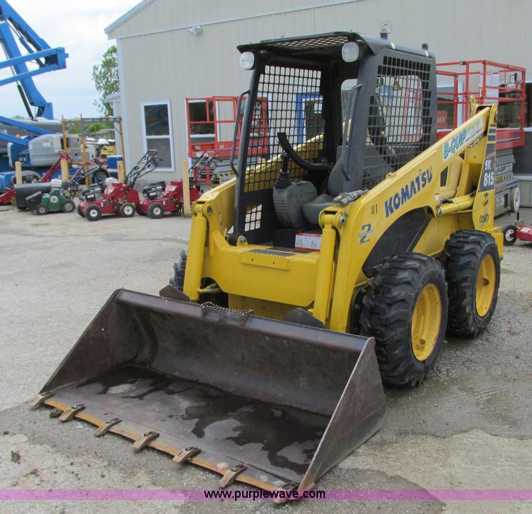 image for item B2946 2006 Komatsu SK815-5 skid steer