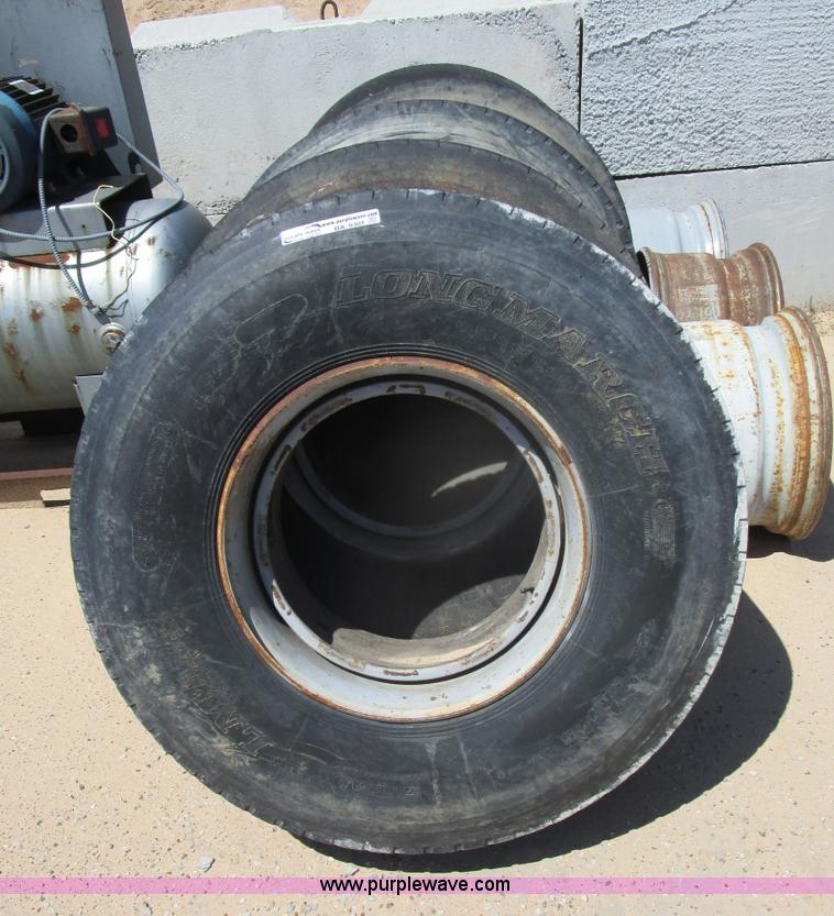 image for item BA9301 (5) 425/65R22.5 tires and wheels