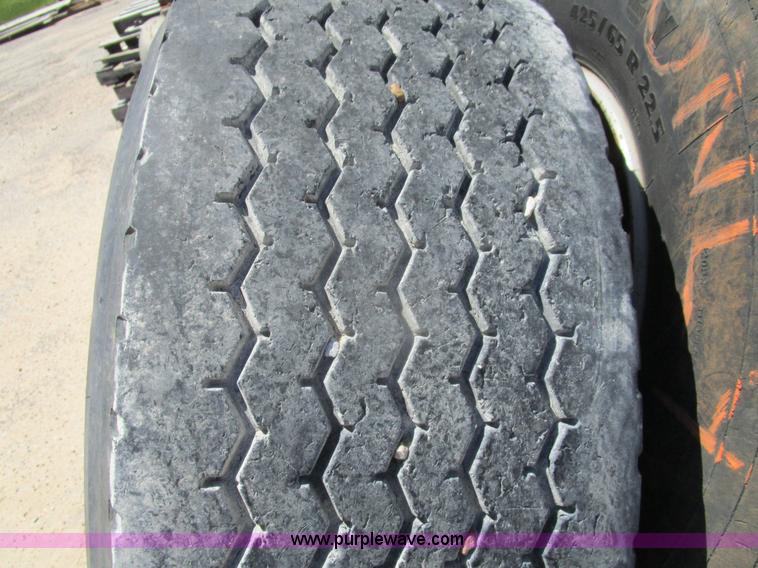 image for item BA9301 (5) 425/65R22.5 tires and wheels